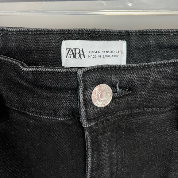Zara Black High-Waisted Skinny Jeans - Picture 3 of 4